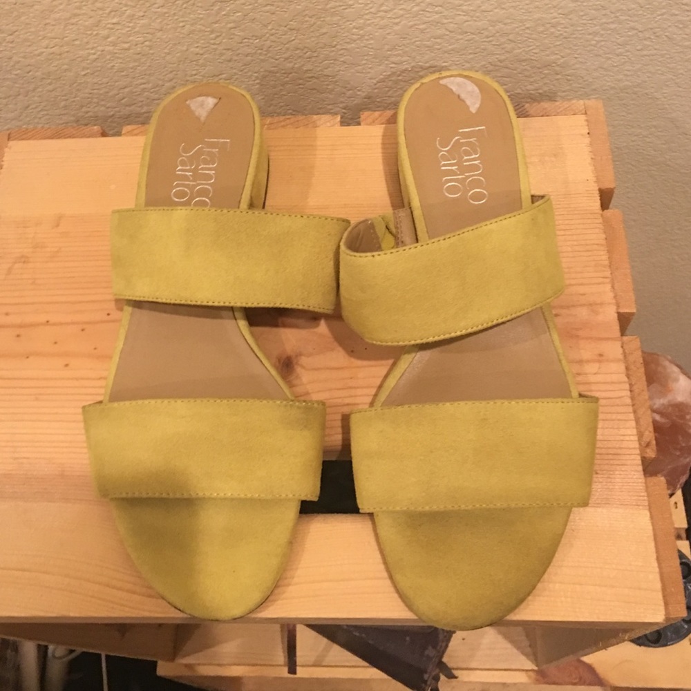 NWOT Bright Slip-on Sandals